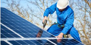 Installation Maintenance Panneaux Solaires Photovoltaïques à Monts-en-Bessin